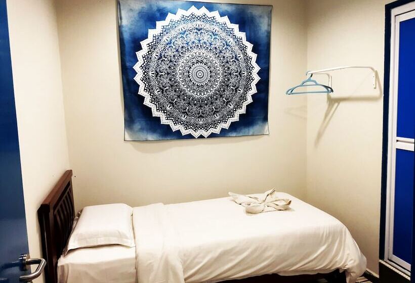 غرفة قياسية فردية, De Chukai