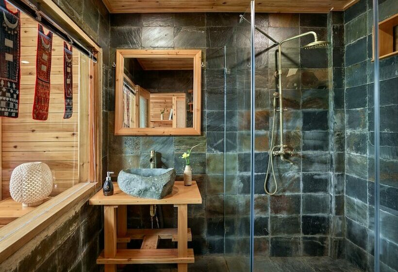 Deluxe Room Mountain View, Laxsik Ecolodge