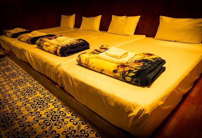 家庭间, My Place Mae Salong