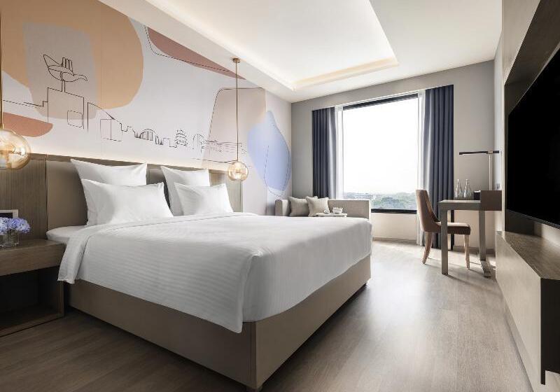 家庭间, Noor Boutique