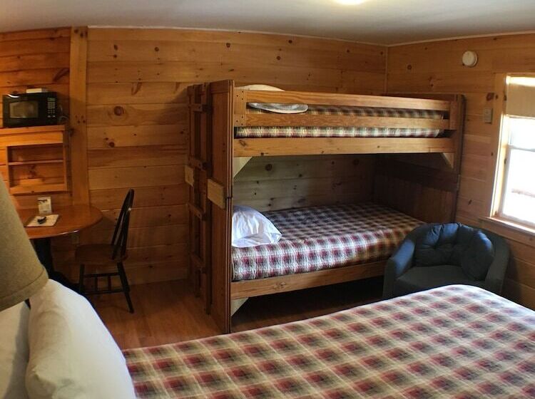ファミリーステューディオ, Mountain View Motel & Campground
