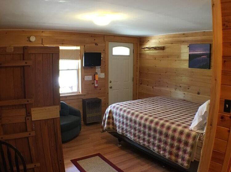 סטודיו משפחתי, Mountain View Motel & Campground