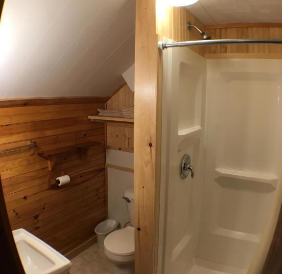 סטודיו דלוקס, Mountain View Motel & Campground