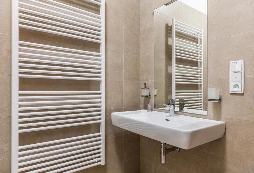 Номер Стандарт, Mariánský Dvůr