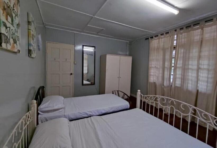 חדר סטנדרט לשלושה, Oyo 90287 Rb Homestay & Farms