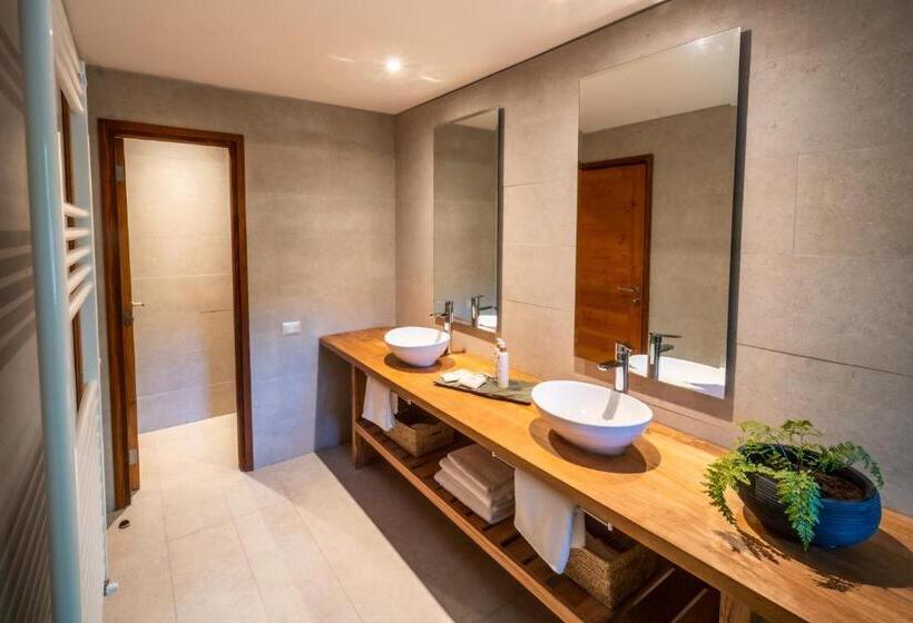 سوییت با چشم‌انداز باغ, Rakau Lodge