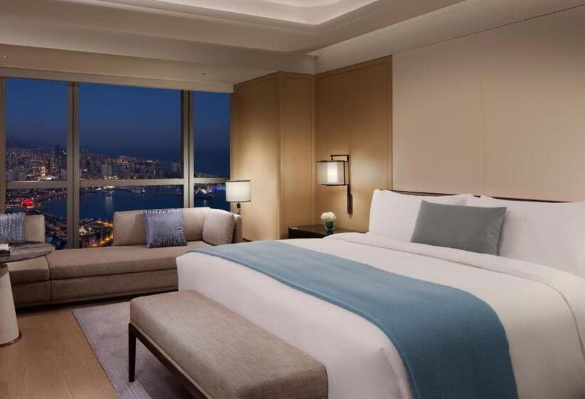 Номер Deluxe Кровать Кинг, The St. Regis Qingdao
