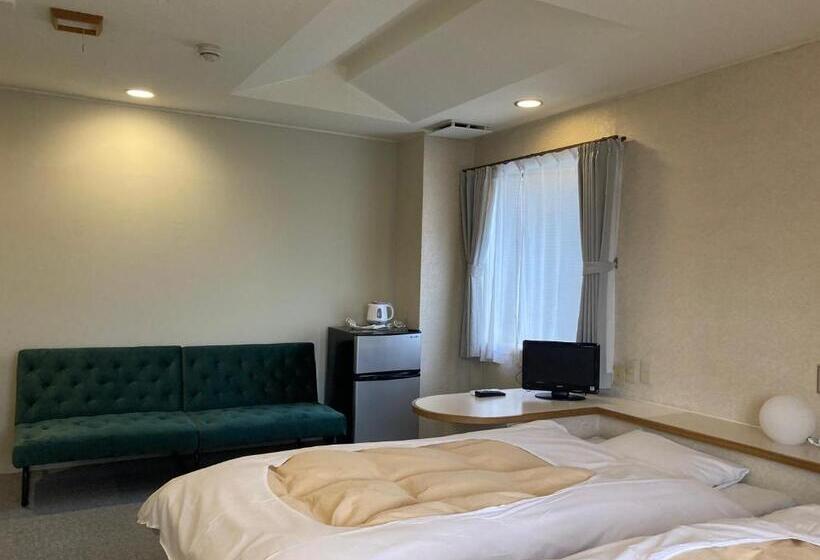 Номер Стандарт, J Hoppers Beppu Guesthouse ジェイホッパーズ別府ゲストハウス