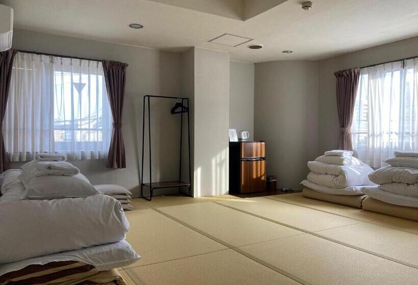 家庭间, J Hoppers Beppu Guesthouse ジェイホッパーズ別府ゲストハウス