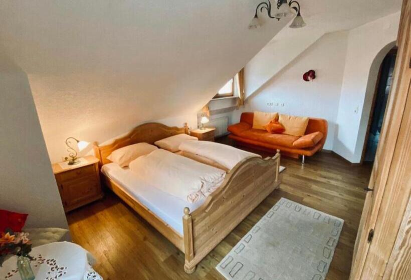 Номер Стандарт, Pension Hirsch