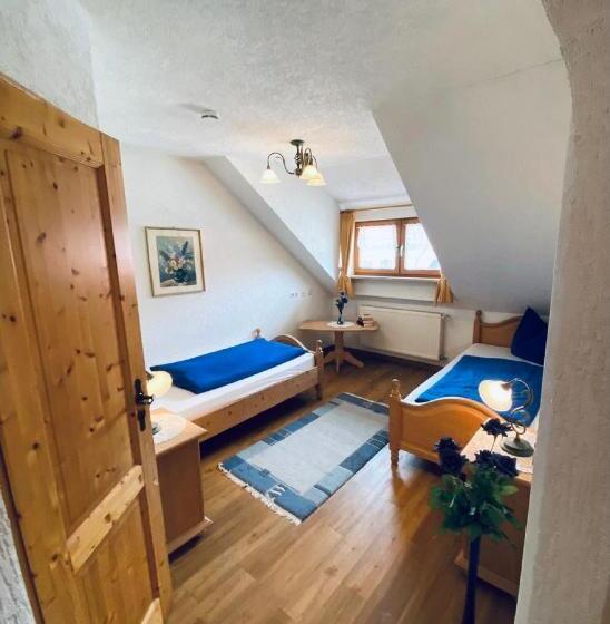 Номер Стандарт, Pension Hirsch