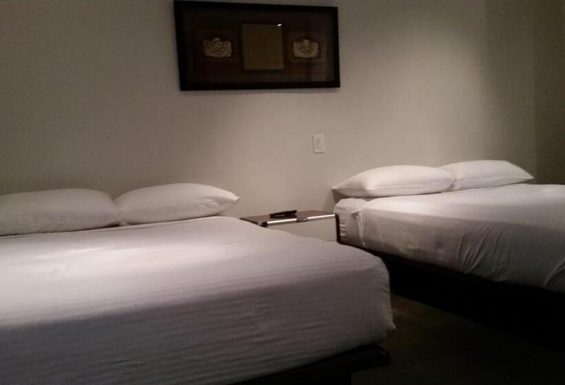 سوییت لوکس, Dragon Gate Inn