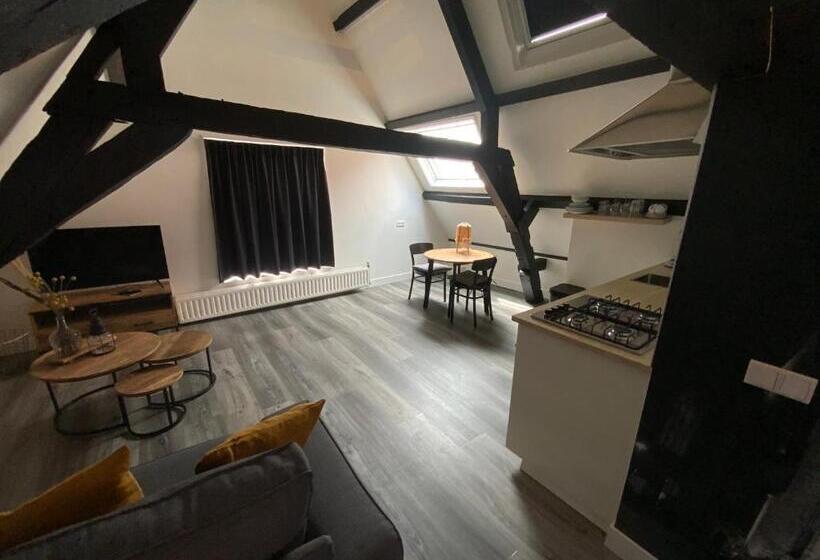 Chambre Supérieure, De Biecorff