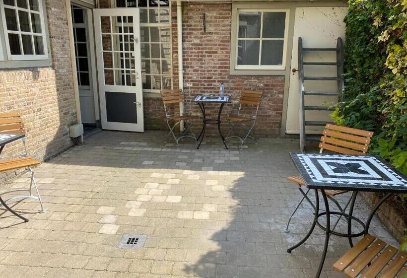 Chambre Supérieure, De Biecorff