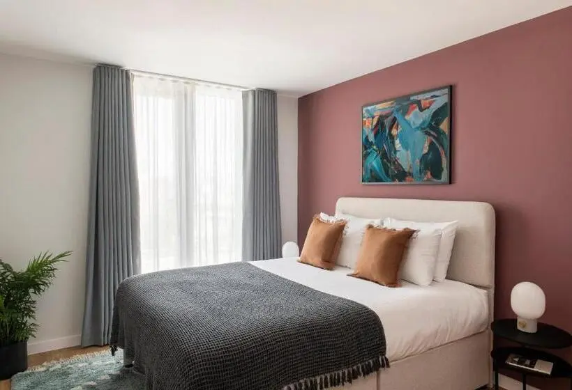 1 Bedroom Apartment