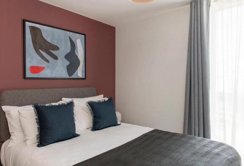 ２ベッドルームアパートメント, Cove Paradise Street