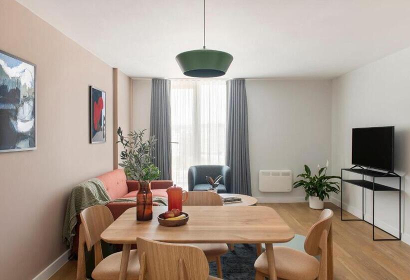 ３ベッドルームアパートメント, Cove Paradise Street