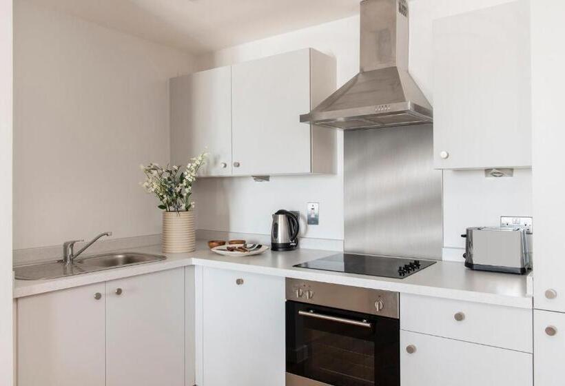 ２ベッドルームアパートメント, Cove Paradise Street