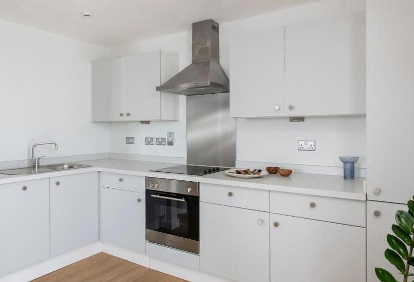 3 Yatak Odalı Daire, Cove Paradise Street