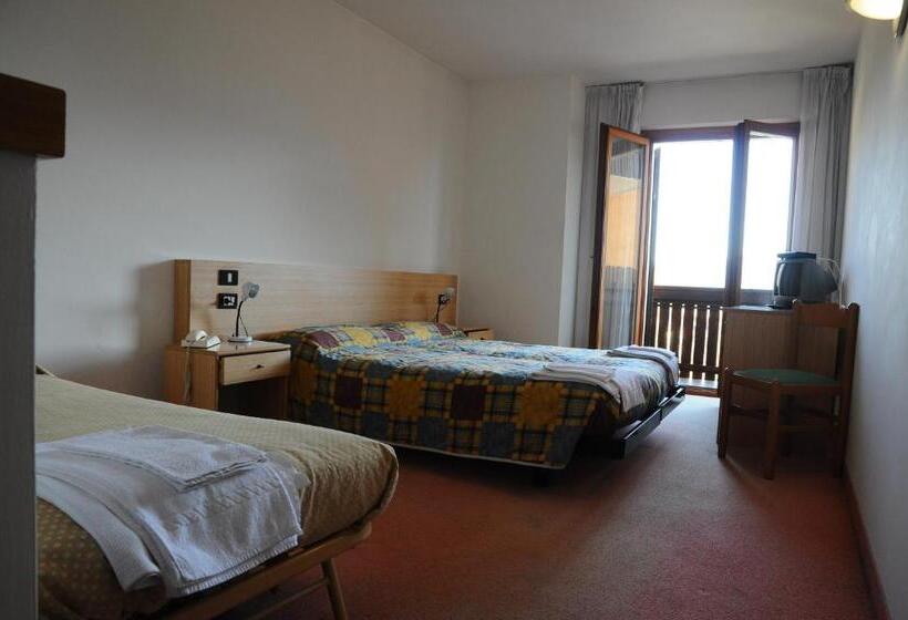 غرفة قياسية رباعية, Cristina