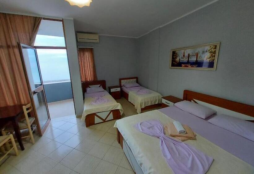 חדר משפחתי דלוקס, Eden