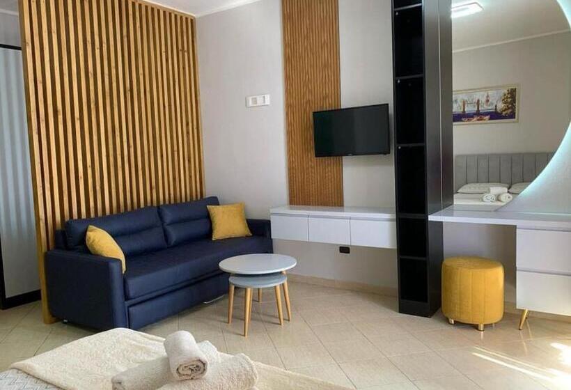 חדר משפחתי דלוקס, Eden