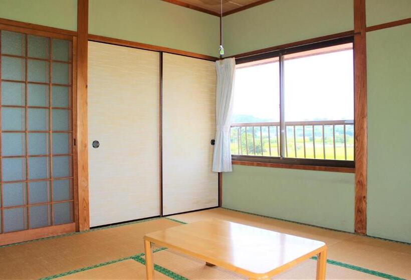 اتاق خانوادگی, Ikibase Guest House