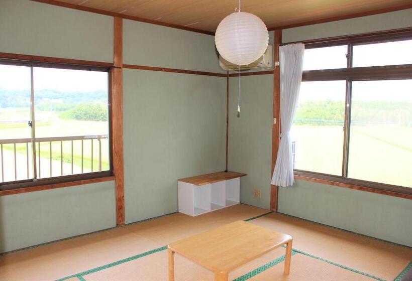 Семейный Номер, Ikibase Guest House