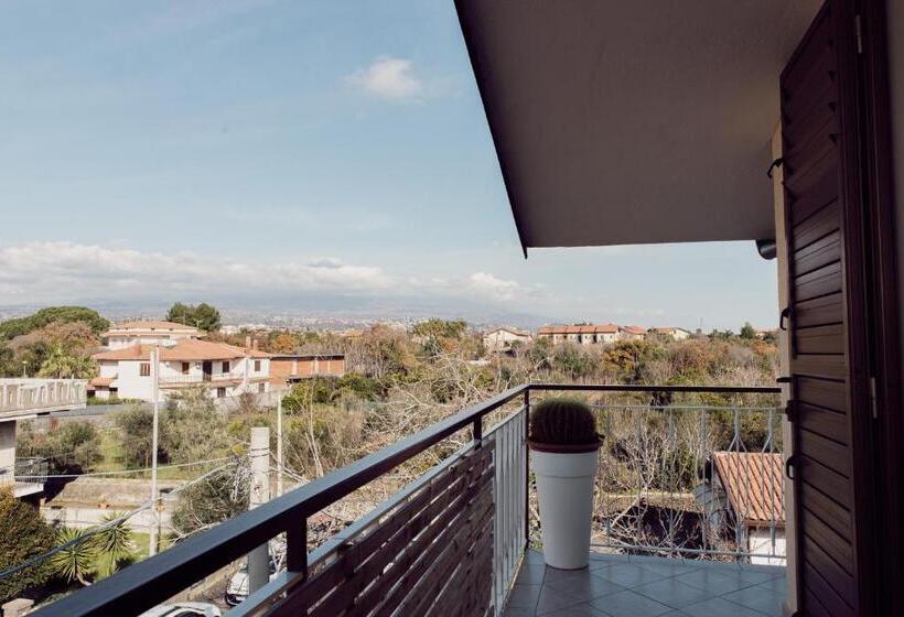 اتاق لوکس با بالکن, La Punta