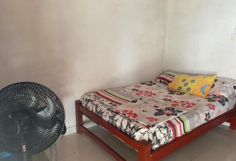 スタンダードルーム, Peñas De Guachalito