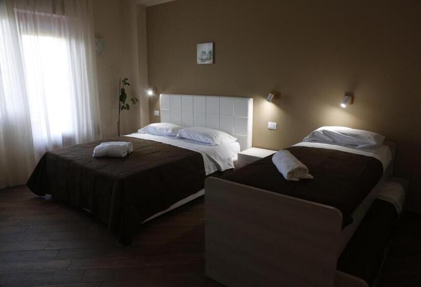 اتاق خانوادگی, All’anoneto B&b