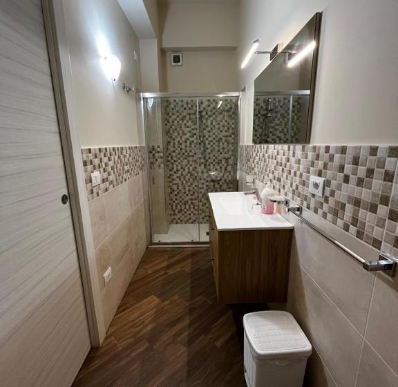 اتاق خانوادگی, All’anoneto B&b