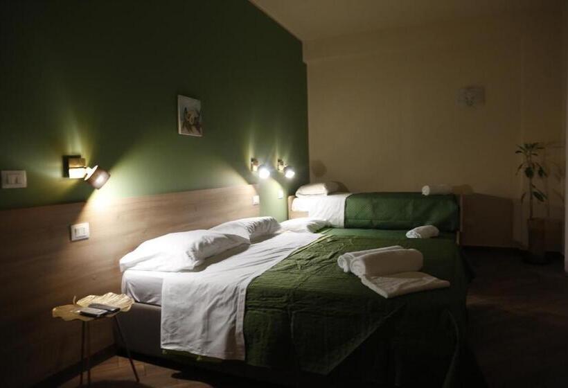 اتاق استاندارد چهار تخته, All’anoneto B&b