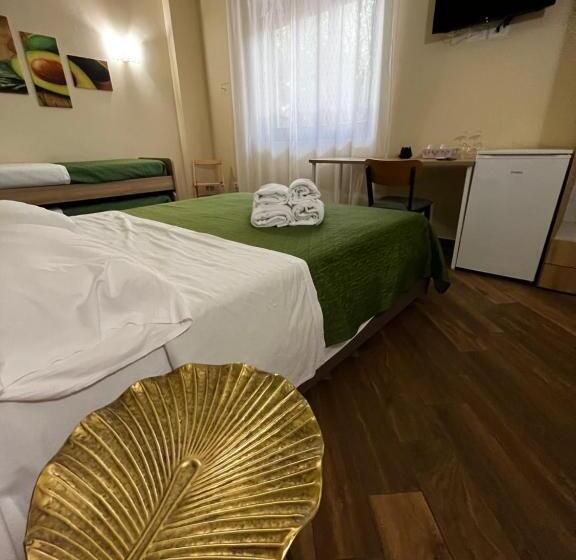 اتاق استاندارد چهار تخته, All’anoneto B&b