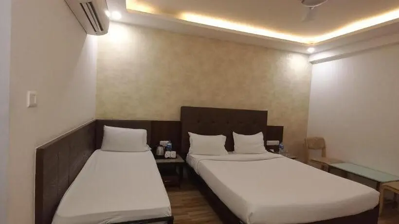 スーペリアールーム, Alba Premier, Indore