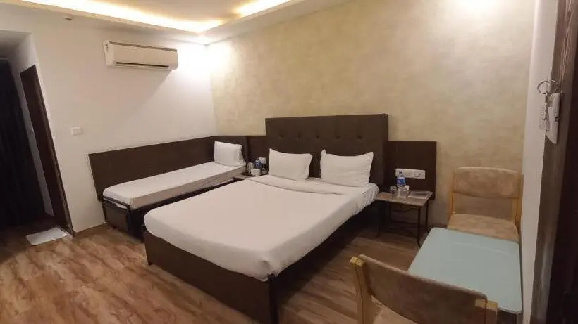 スーペリアールーム, Alba Premier, Indore