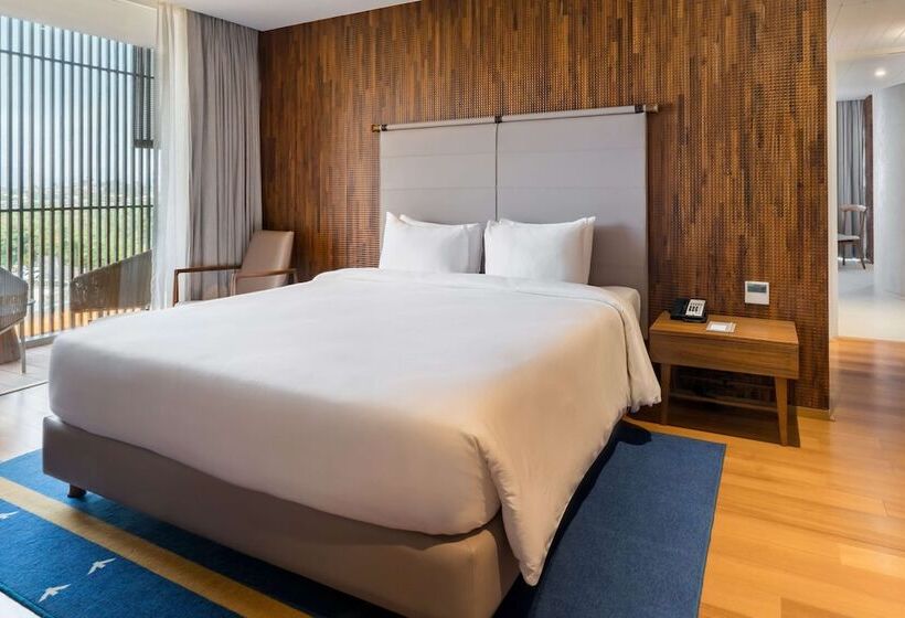 جناح رئاسى, Radisson Resort And Spa Lonavala