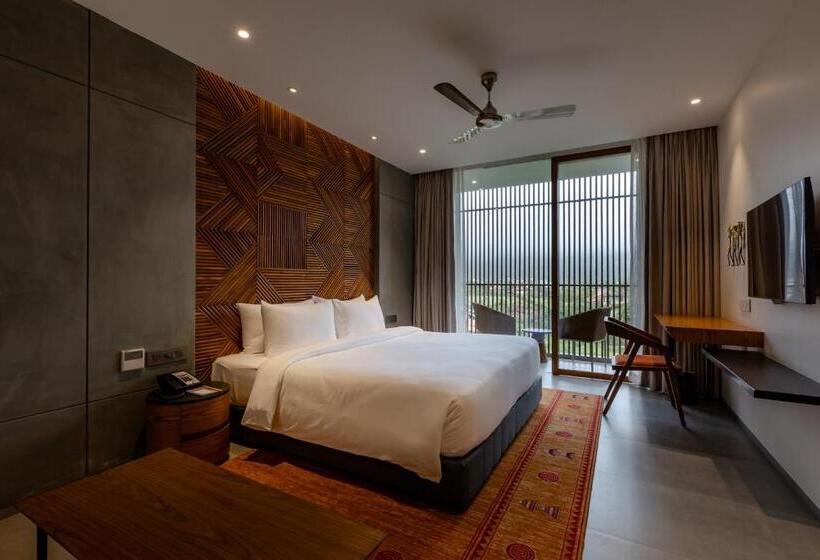 غرفة ديلوكس مزودة بشرفة, Radisson Resort And Spa Lonavala