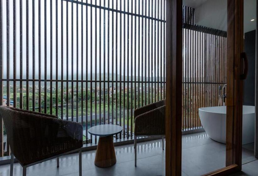 Номер Deluxe с Балконом, Radisson Resort And Spa Lonavala