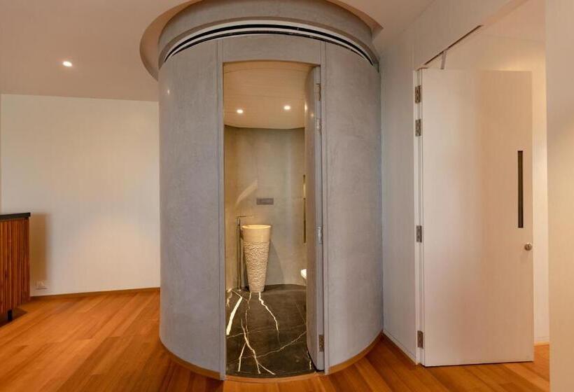 جناح مزوَّد بشرفة, Radisson Resort And Spa Lonavala