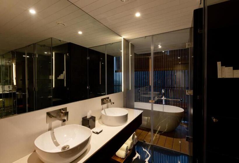 جناح رئاسى, Radisson Resort And Spa Lonavala