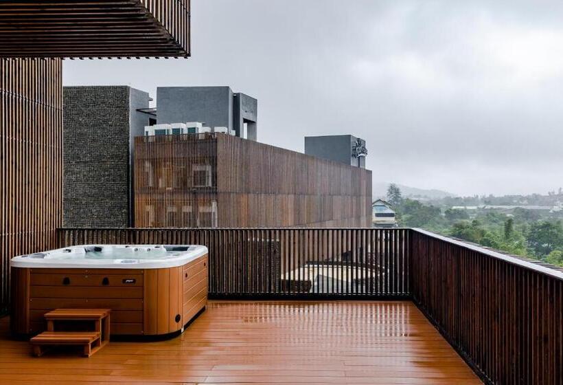 جناح رئاسى, Radisson Resort And Spa Lonavala