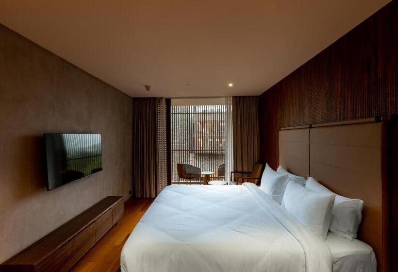 Президентский Люкс, Radisson Resort And Spa Lonavala