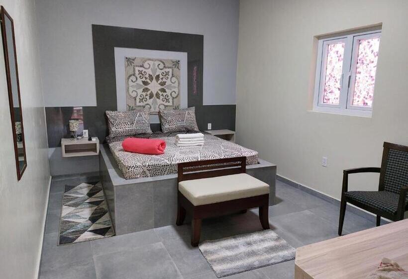 استودیوی سوپریور, Curasita Colour Appartments