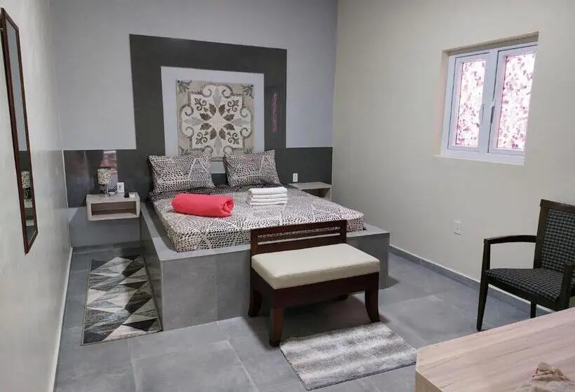 استودیوی سوپریور, Curasita Colour Appartments