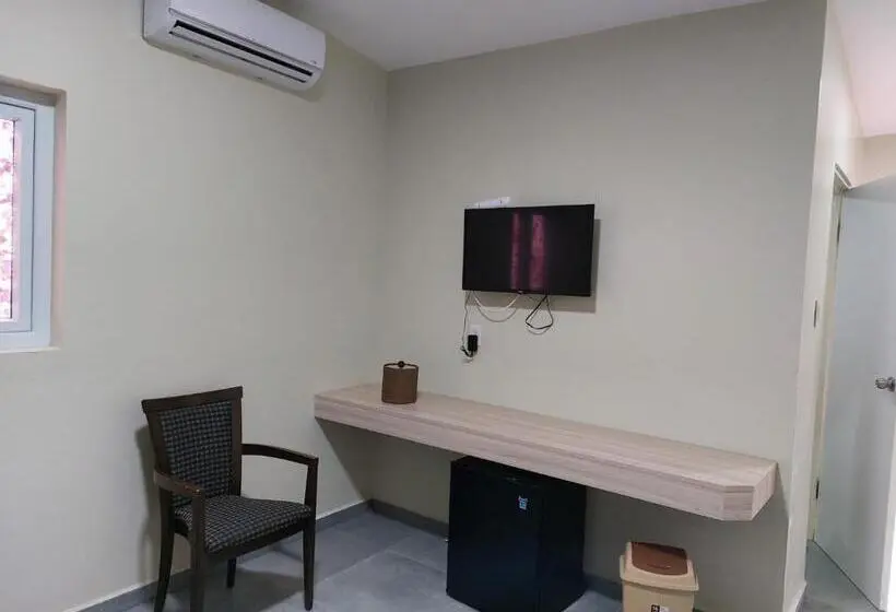 استودیوی سوپریور, Curasita Colour Appartments