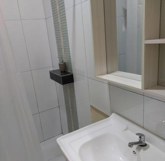 استودیوی استاندارد, Curasita Colour Appartments