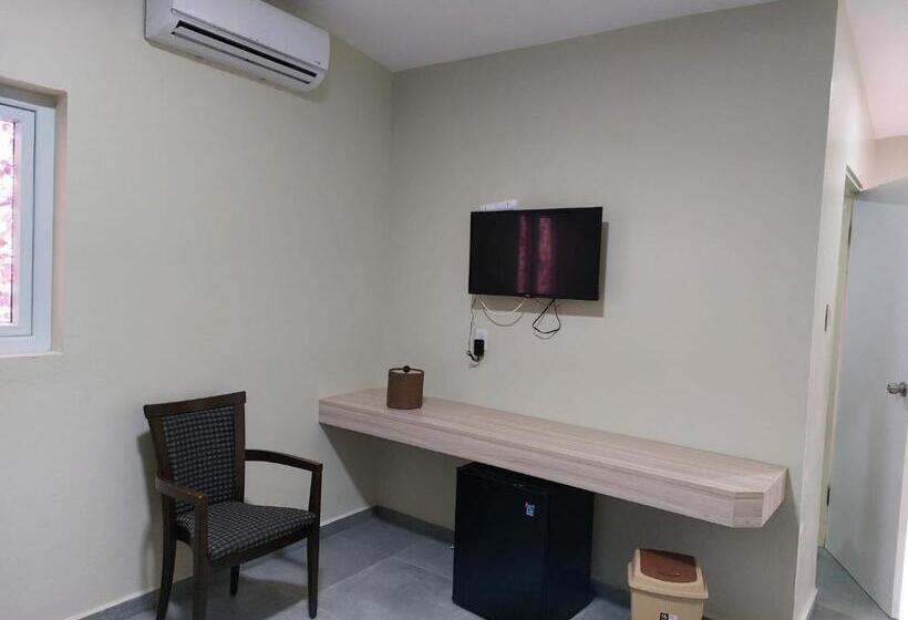 استودیوی استاندارد, Curasita Colour Appartments