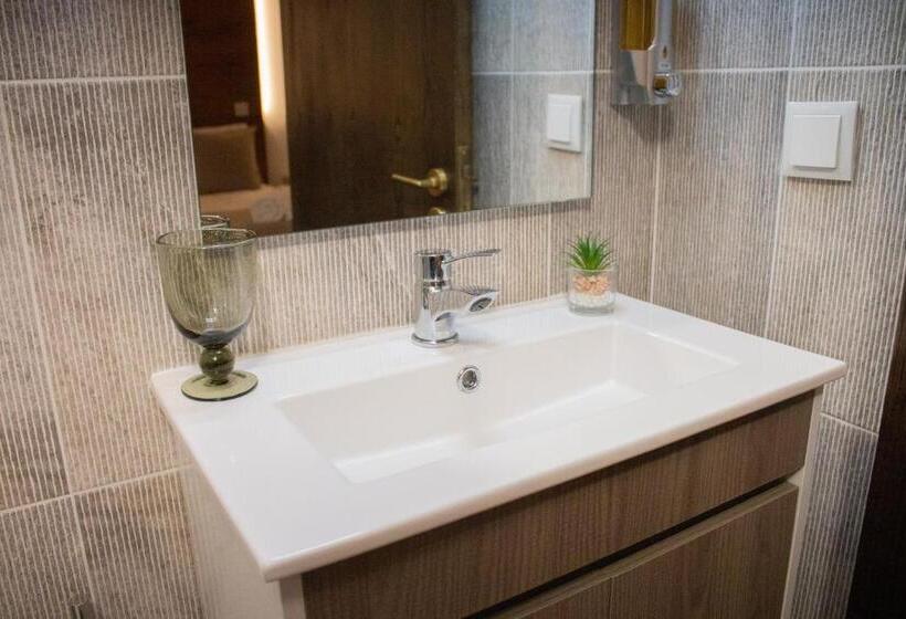 Номер Стандарт с Террасой, Golden Mirror
