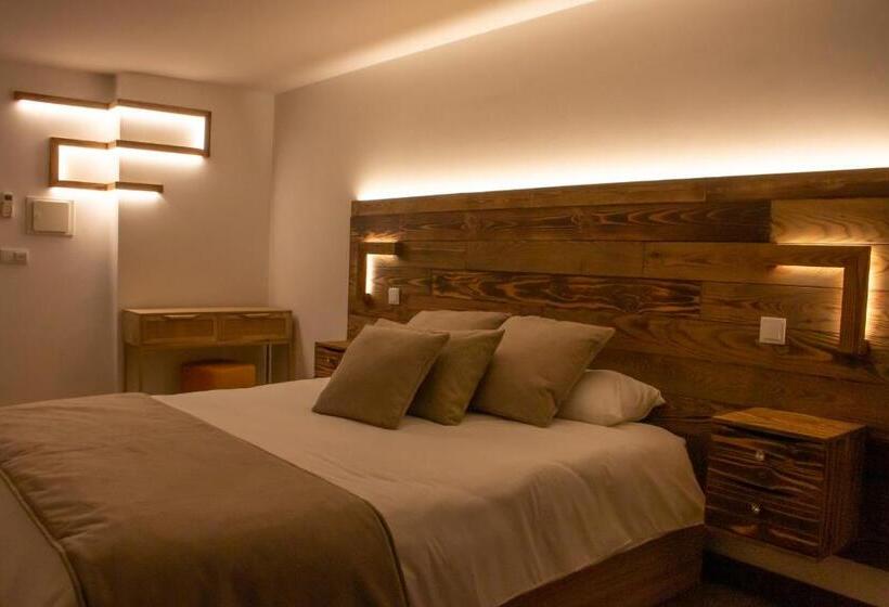 스탠다드 테라스 룸, Golden Mirror